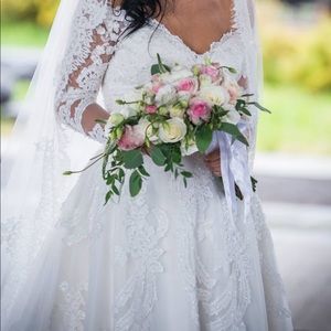 Wedding Dress (REDUCED PRICE)
